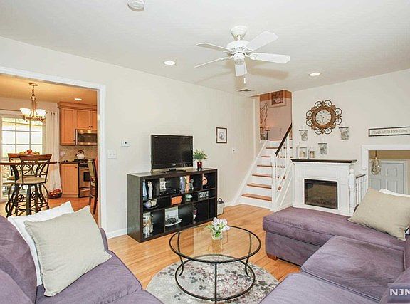 5th image of 145 Lincoln Pl