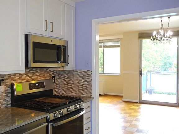 2nd image of 10500 Rockville Pike Unit 404