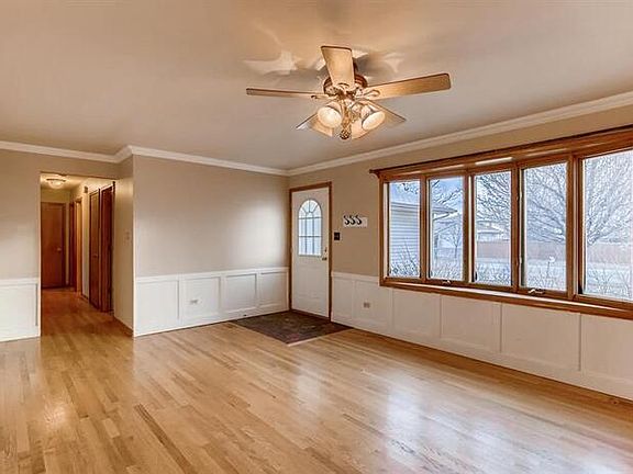 2nd image of 1715 Cumberland Dr