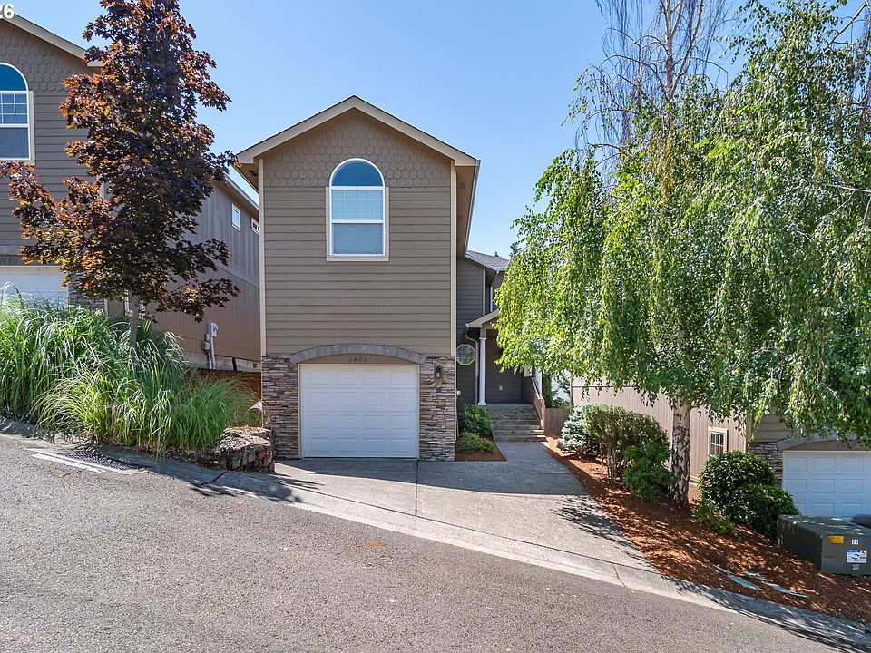 1st image of 1487 NE Four Seasons Dr