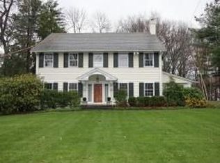 41 Summit Rd, Verona, NJ 07044