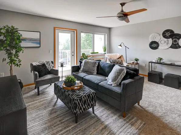 8206 Starr Grass Dr APT 211, Madison, WI 53719
