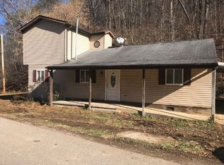 2860 Sycamore Rd, Culloden, WV 25510