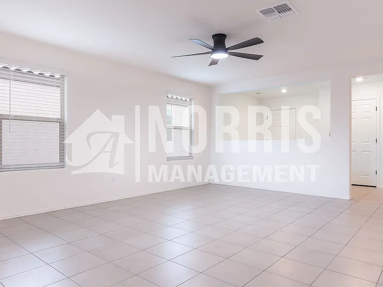 2897 N Rosewood Ln — Photo 5