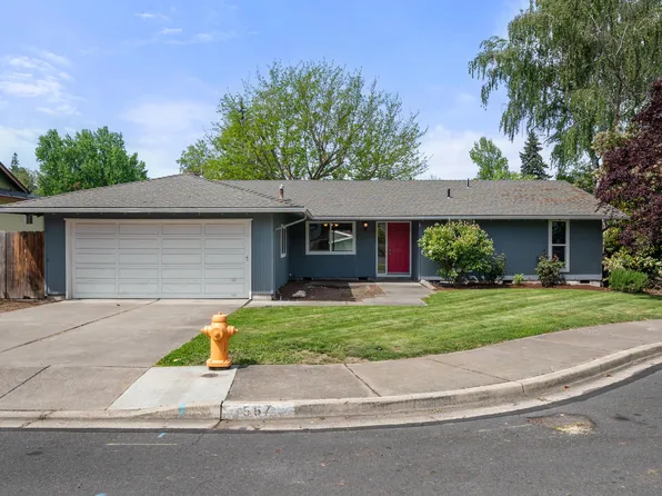 567 N Stoneham Cir, Medford, OR 97504