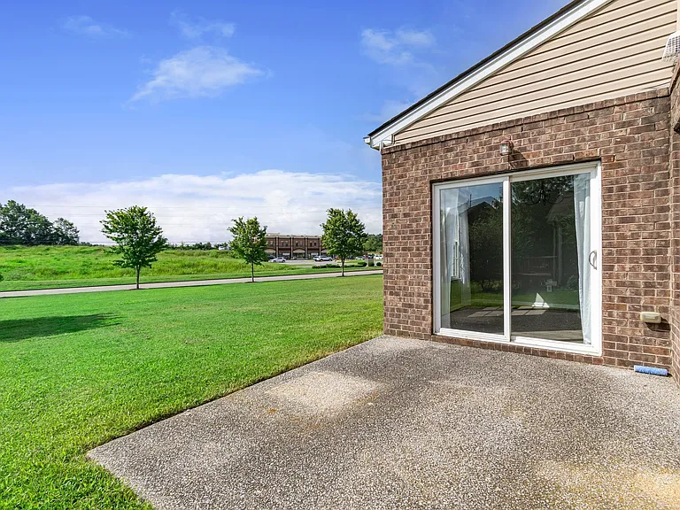 1006 Solomon Ln — Photo 39