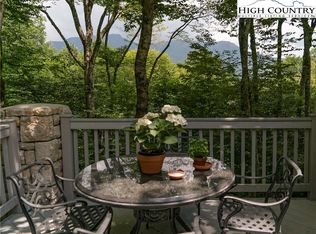 101 Woodlands Dr, Linville, NC 28646