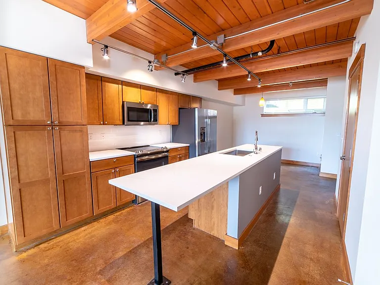 Union Bay Lofts — Photo 5