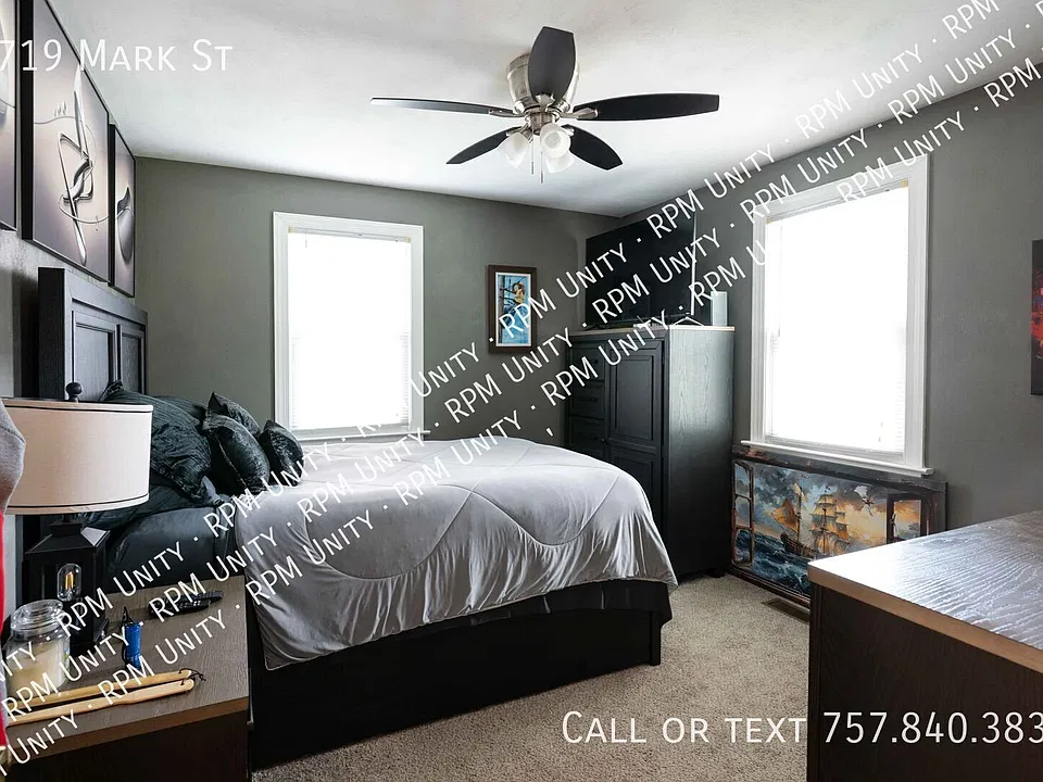 2719 Mark St
