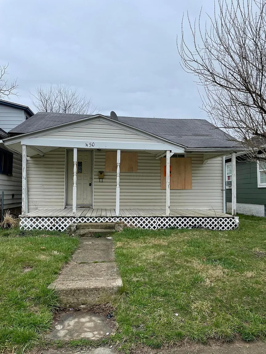 450 Helen St photo 1