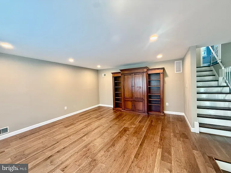 11900 Milbern Dr — Photo 9