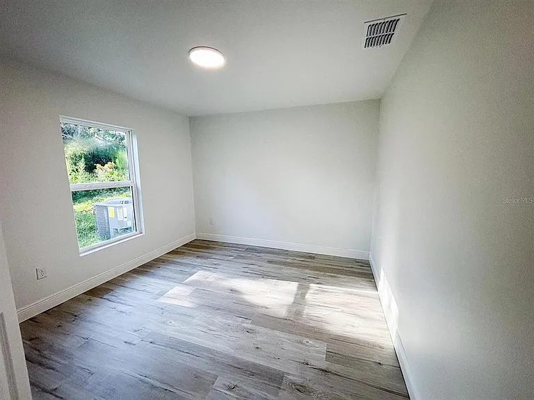 2201 Conway Dr #201 — Photo 7