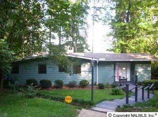 571 Point Of Pnes, Guntersville, AL 35976
