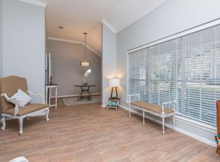 36 N Rainforest Ct, Spring, TX 77380