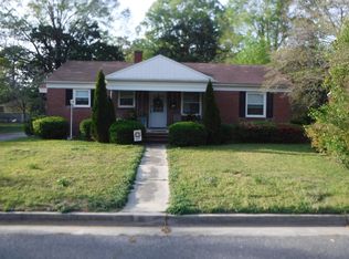 613 Meriwether Ln, Kinston, NC 28501