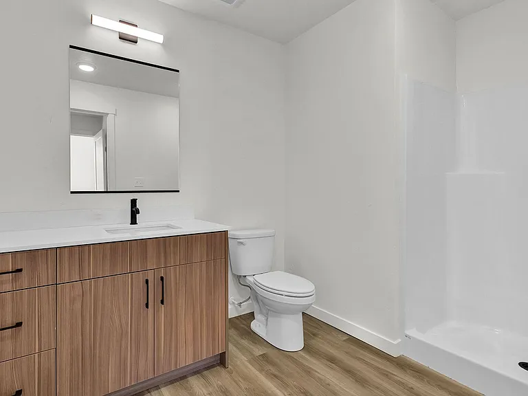Veazey Park Apartments — Photo 61