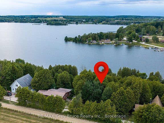 5th image of 34 Hilltop Dr