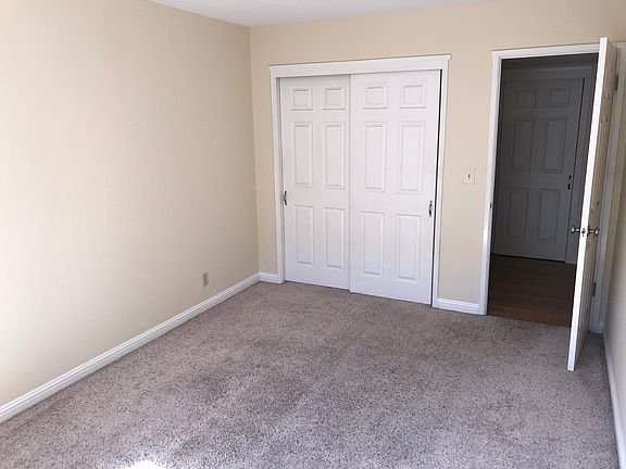 4th image of 2621 Skylark Dr