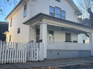 942 Center St, Coal Township, PA