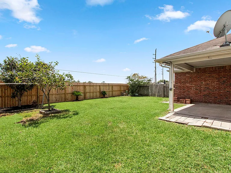 7710 Trail Holw — Photo 26