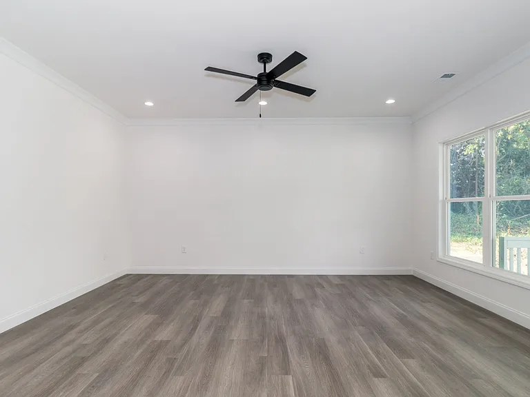 307 E Arch St — Photo 3