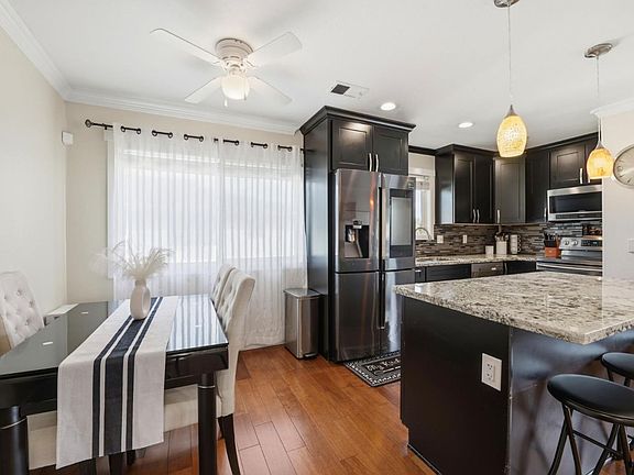 5th image of 34854 Starling Dr APT 4
