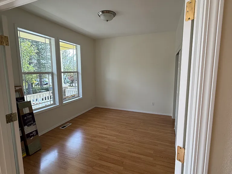 10669 SW Adele Dr — Photo 8