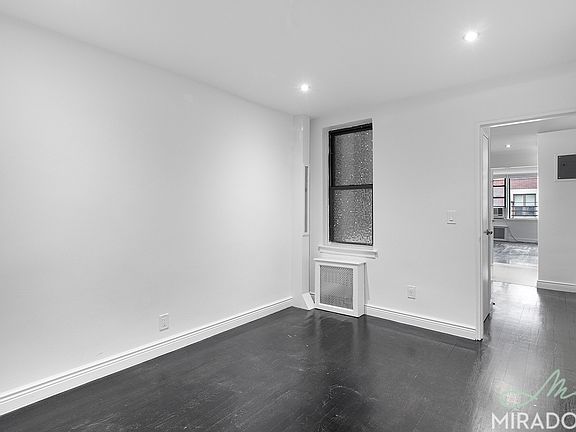 5th image of 119 E 83rd St APT 5A