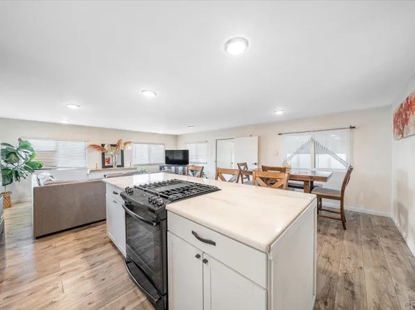1575 W Valley Pkwy Spc 2, Escondido, CA 92029