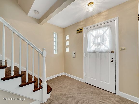 3rd image of 1116 Blanchan Ave
