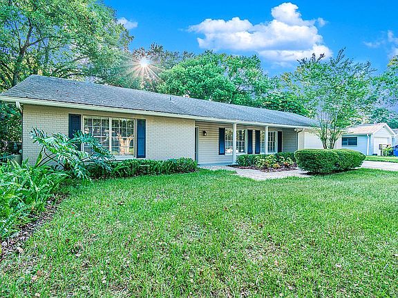 2nd image of 13504 Little Lake Pl