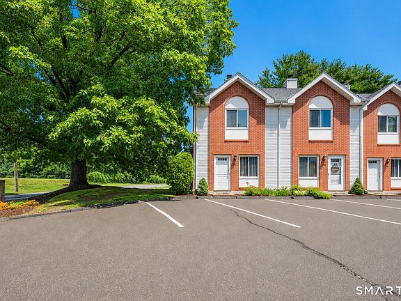 2nd image of 585 Park Road #9-1