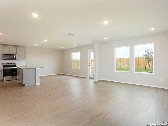 5th image of 8656 Merlin Cove