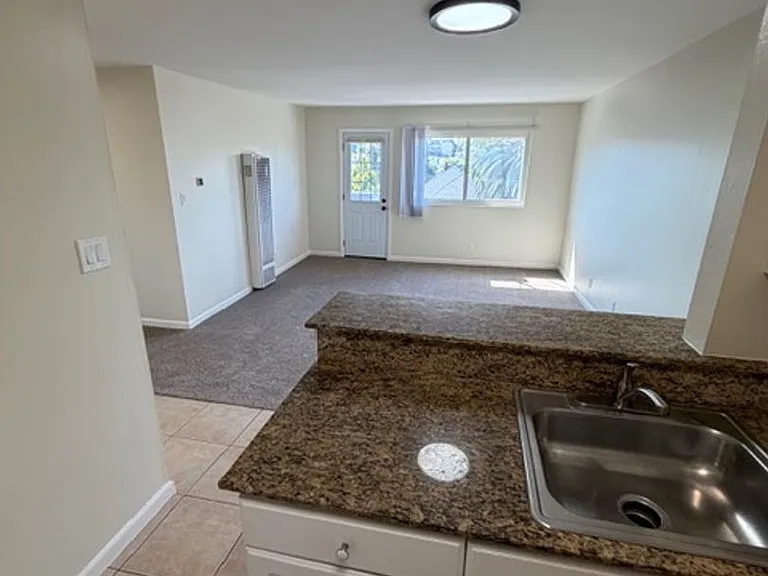 407 Fairmount Ave — Photo 4