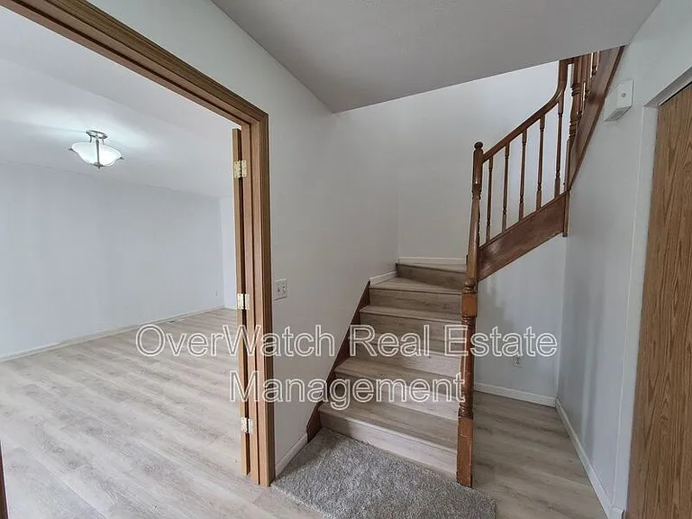 7021 Howard Ave — Photo 2