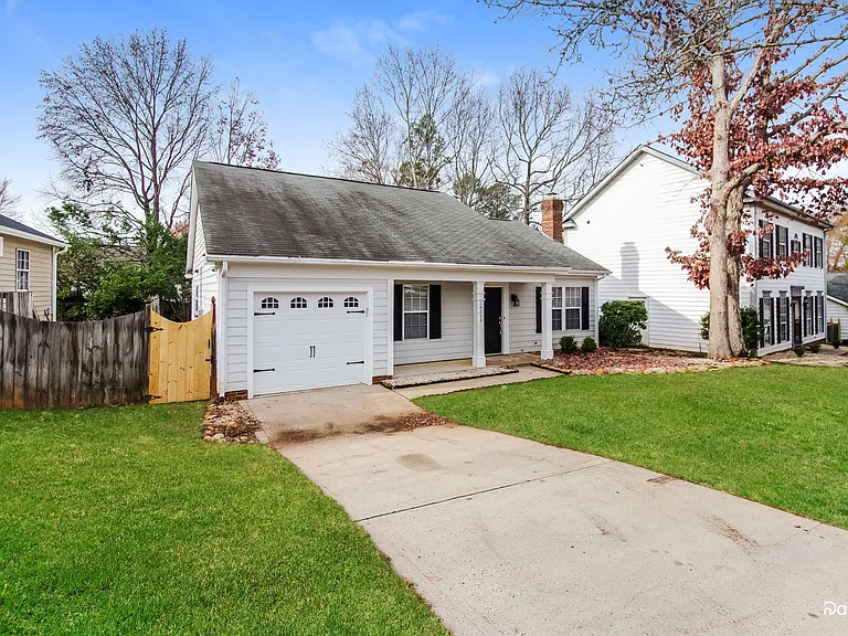 14234 Quartz Ln — Photo 2