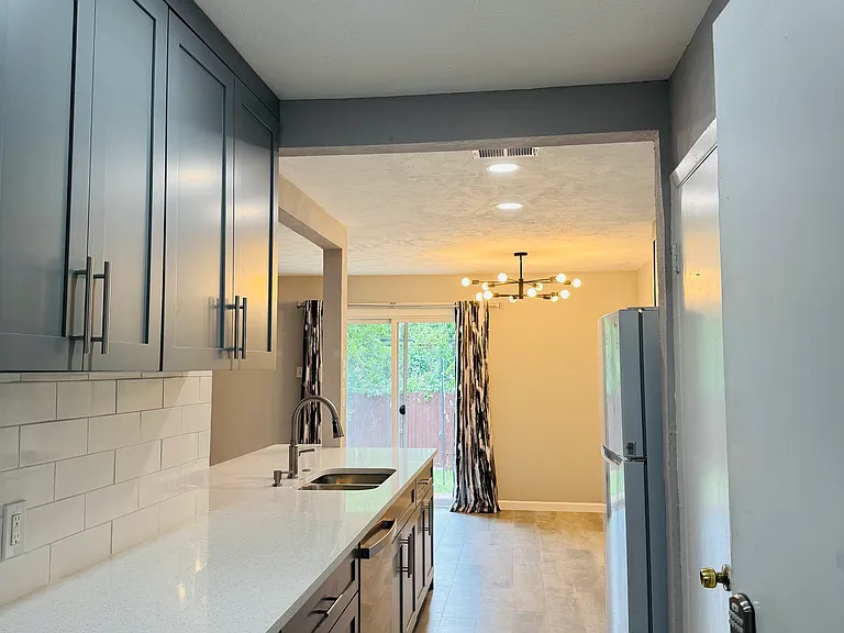 1807 Nantucket Dr — Photo 5