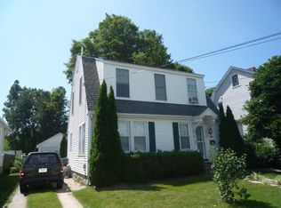 38 Warren St, New London, CT 06320