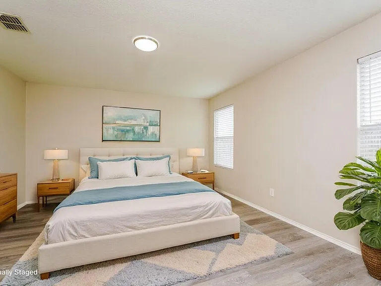 306 Olivia Ln — Photo 8