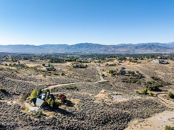 3rd image of 1239 E Grouse Ridge Cir