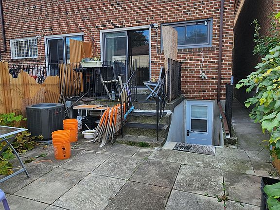 5th image of 146 Wolseley St