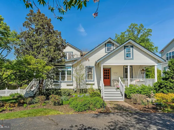 2731 Hidden Rd, Vienna, VA 22181