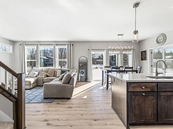 2087 Brookview St, Shakopee, MN 55379