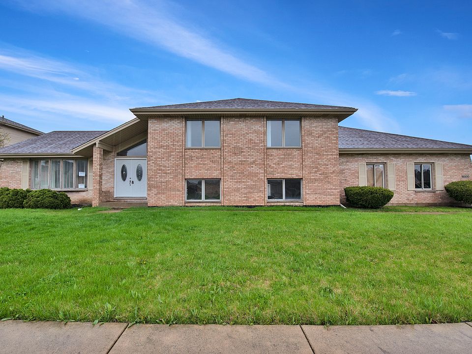 1st image of 19000 Marylake Ln
