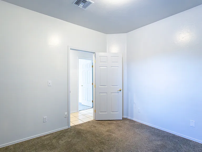 392 Falcon Ct — Photo 30