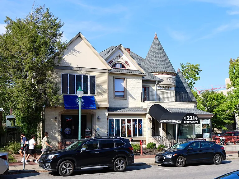 221 E Kirkwood Ave — Photo 11