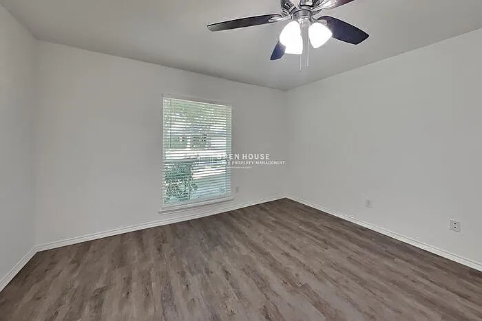 3 bed, 2.0 bath, 2198 sqft, $2,250 — Photo 4