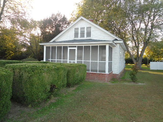 1st image of 631 Hamilton Blvd