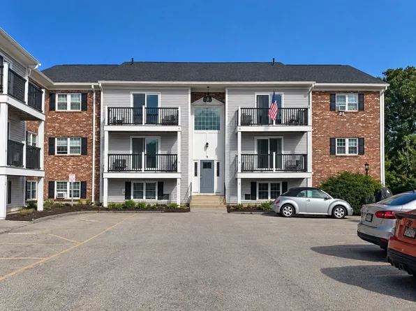 9 Chapel Hill Dr APT 6, Plymouth, MA 02360