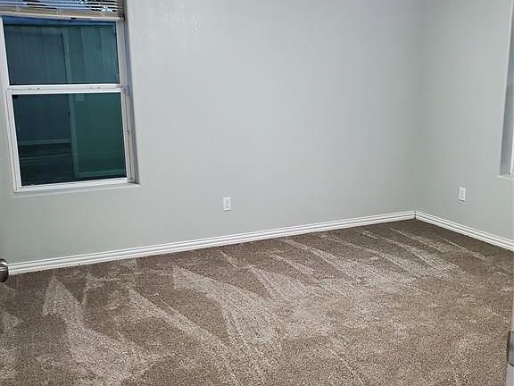5th image of 601 W Munson St